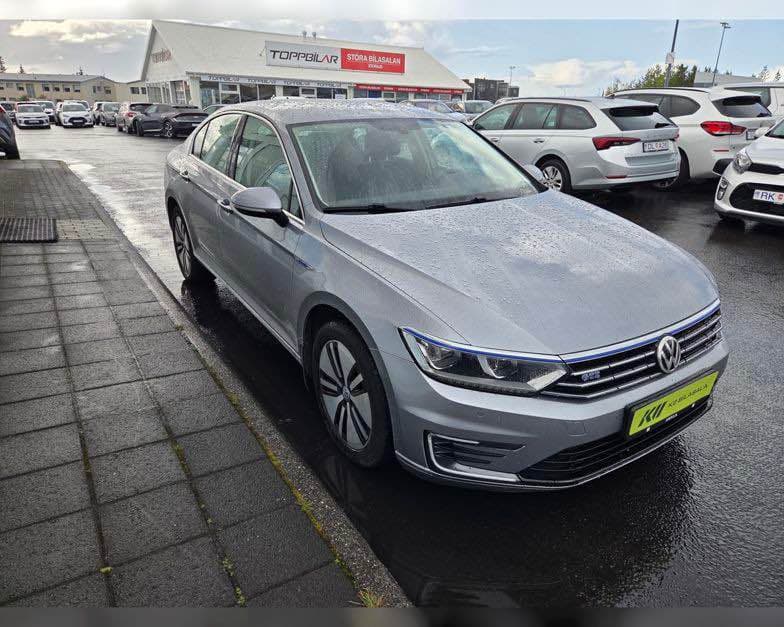 2019 Volkswagen Passat GTE