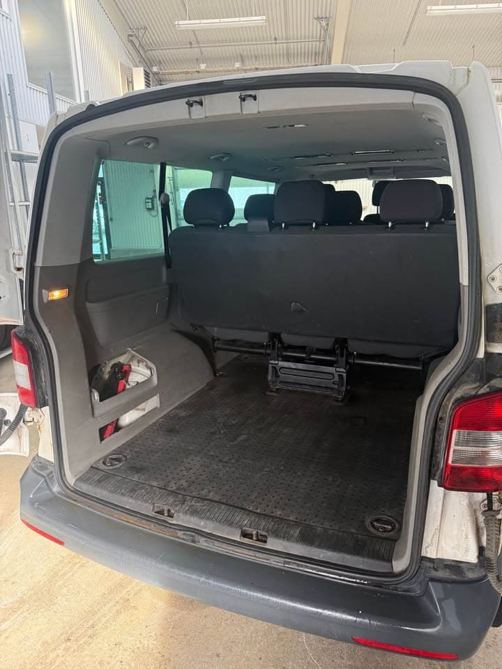 2012 Volkswagen Caravelle