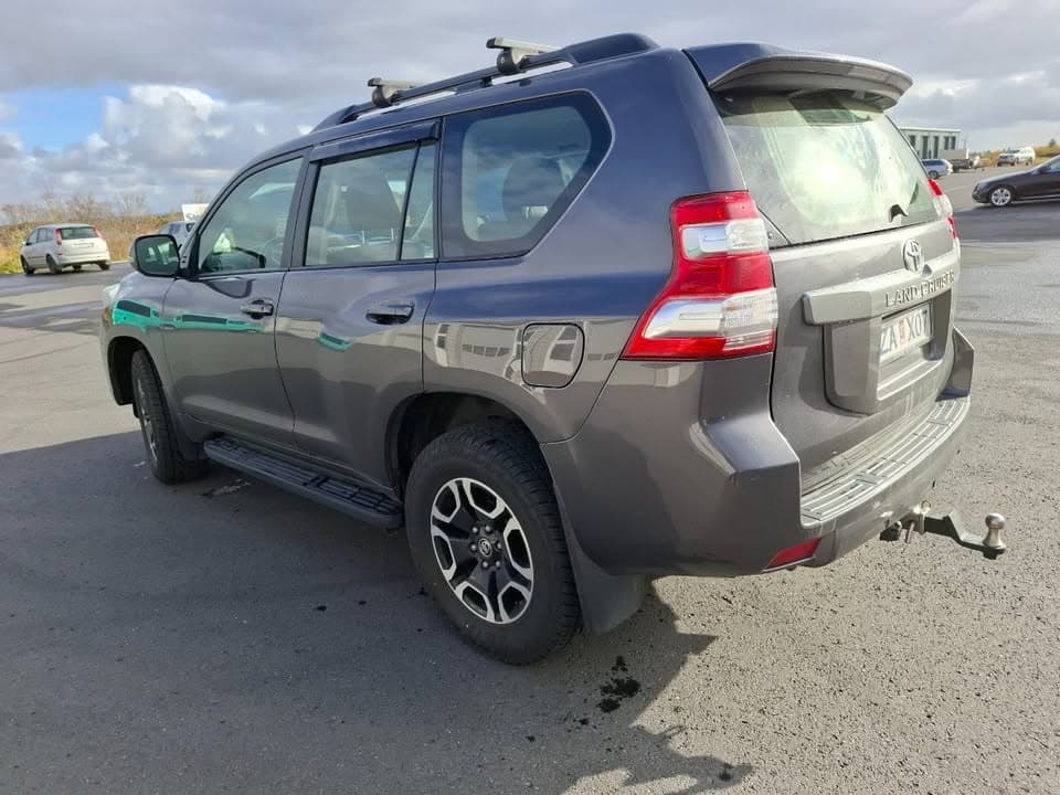 2018 Toyota Land Cruiser