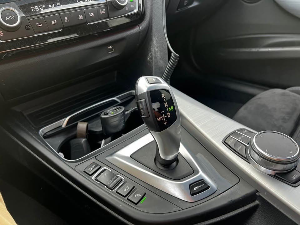 2018 BMW 330e