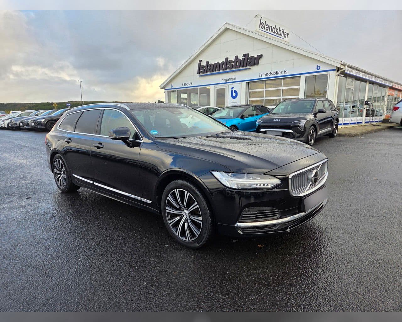 2022 Volvo V90
