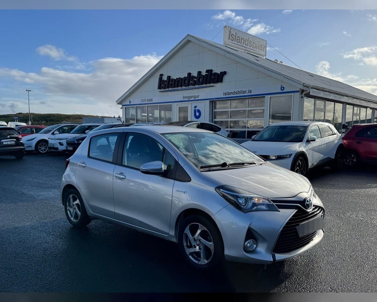 2015 Toyota Yaris Hybrid