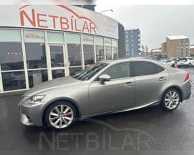 2016 Lexus IS 300h