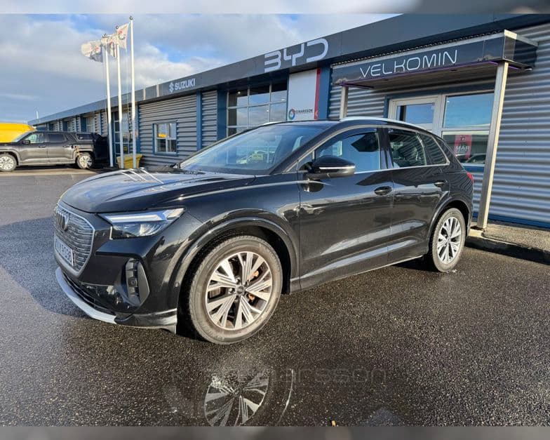 2023 Audi Q4 45 e-tron Advanced Quattro