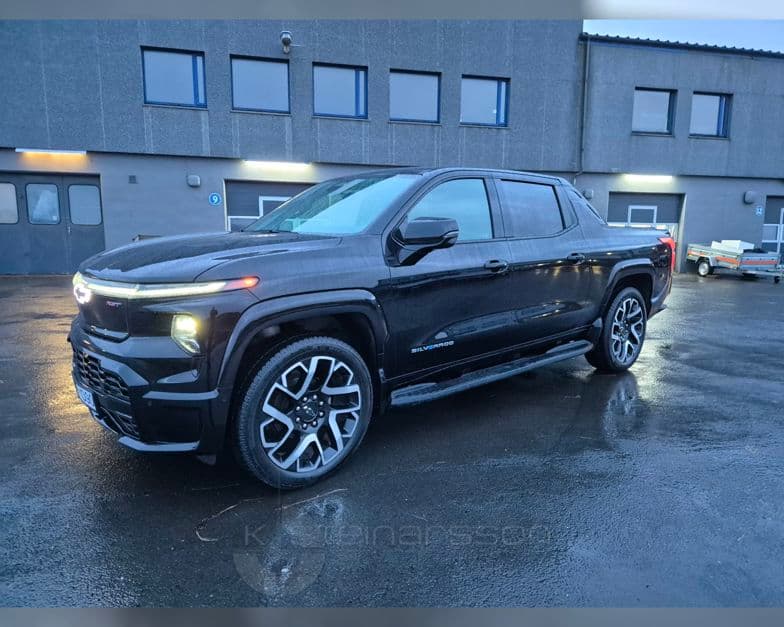 2024 Chevrolet Silverado EV RST