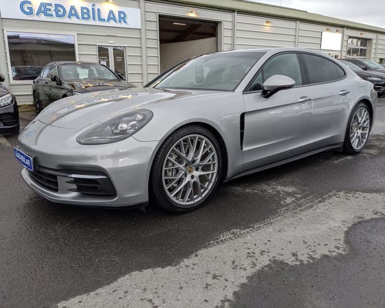 2017 Porsche Panamera 4 E-Hybrid