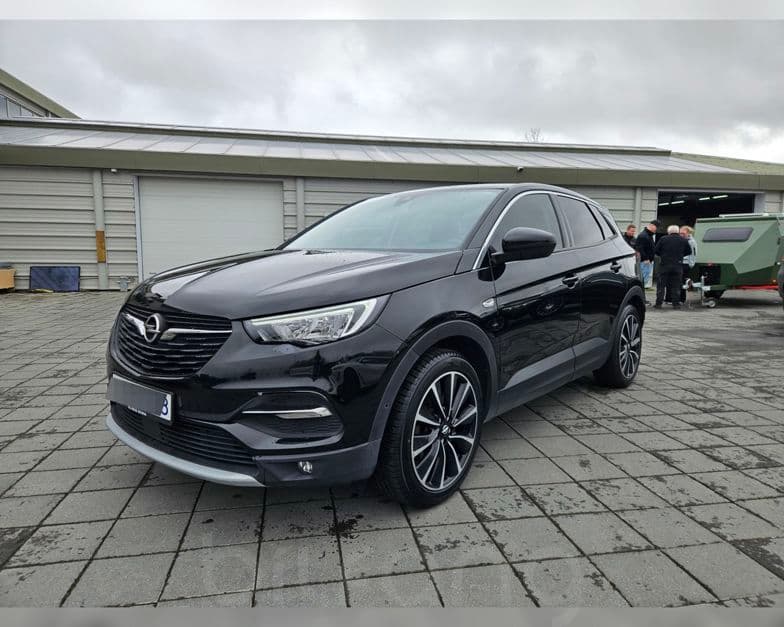 2021 Opel Grandland X PHEV 300hp