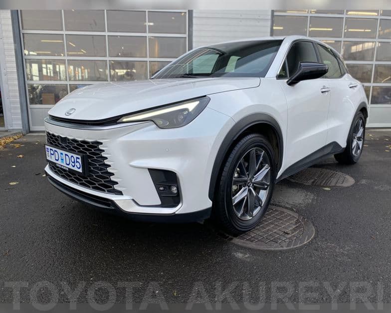 2025 Lexus LBX Relax Premium AWD