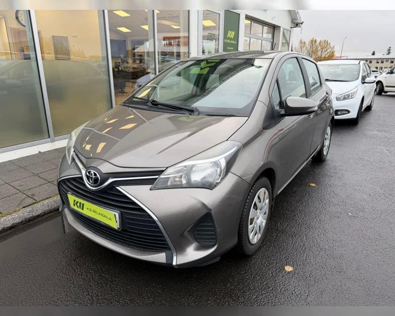 2016 Toyota Yaris Active