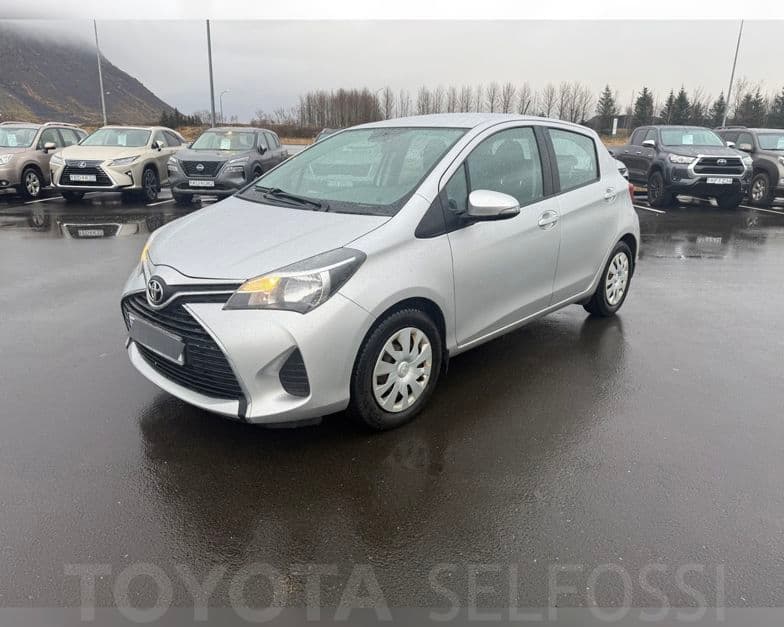 2017 Toyota Yaris Active