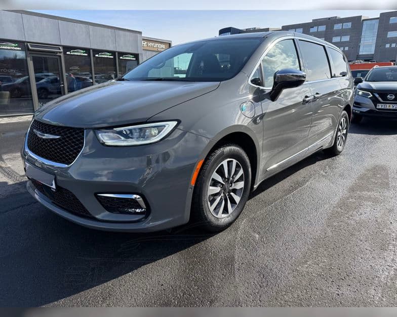 2023 Chrysler Pacifica Hybrid