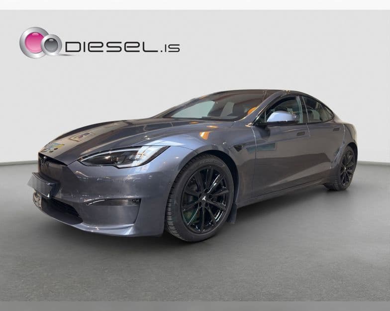 2023 Tesla Model S Plaid