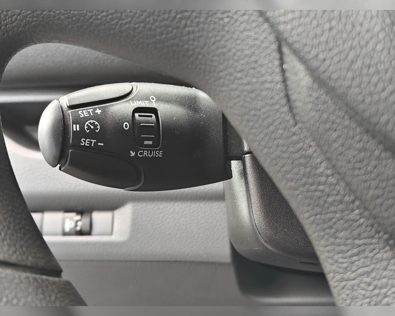 2021 Peugeot Expert