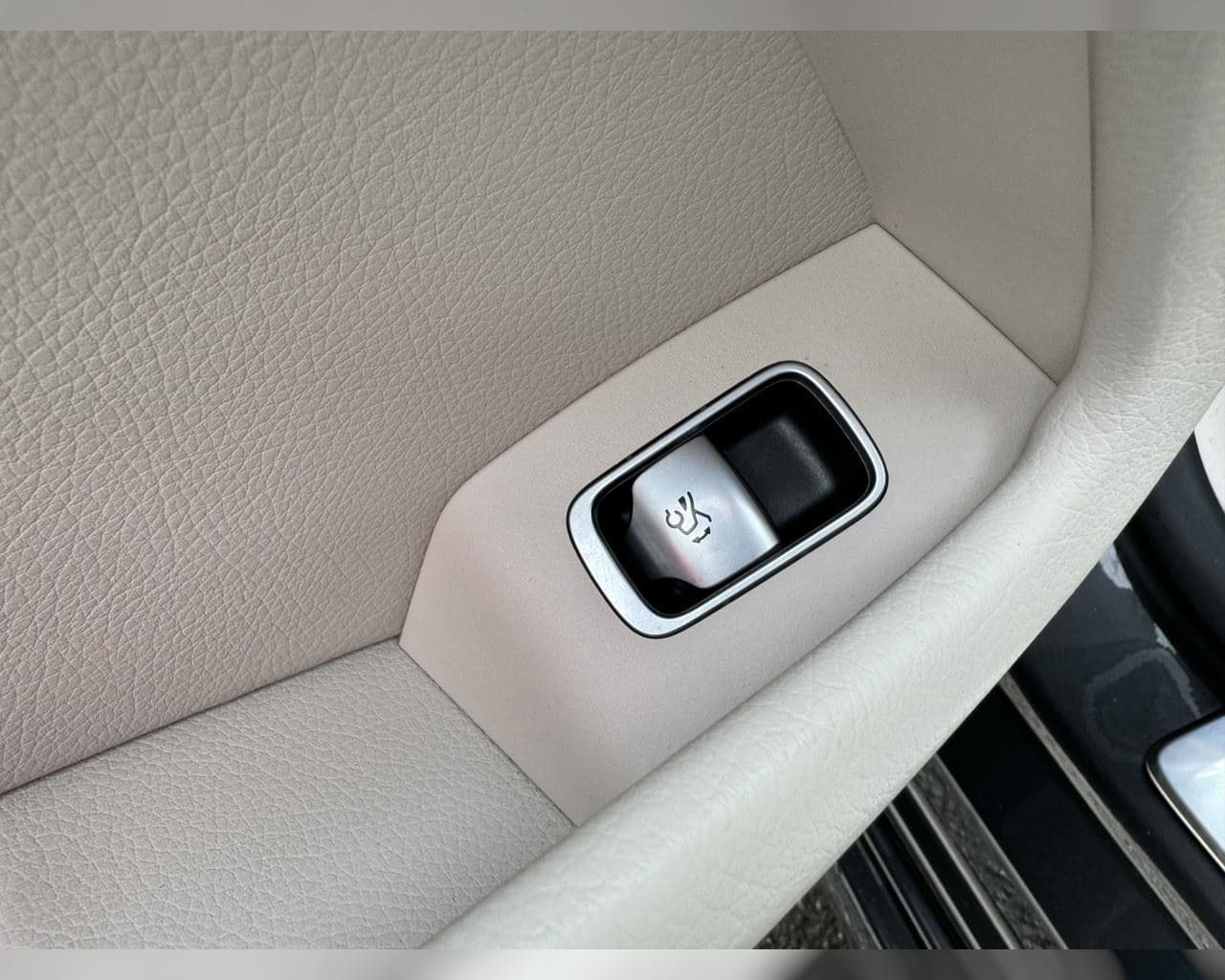 2022 Mercedes-Benz EQS