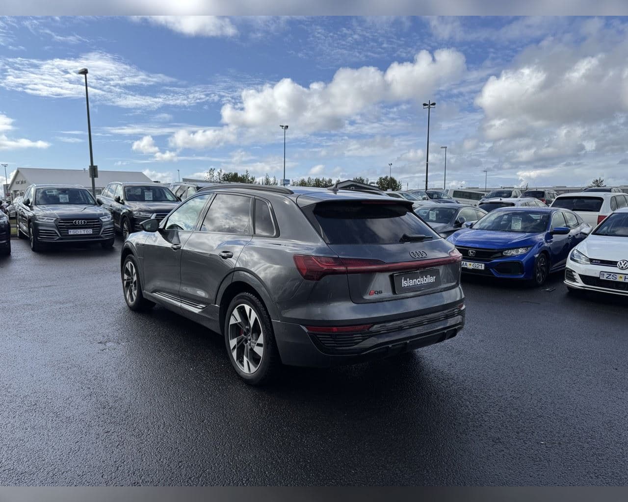 2023 Audi Q8