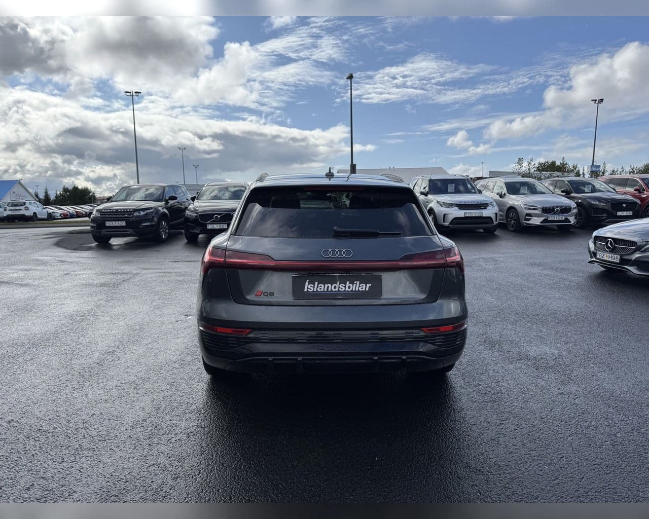 2023 Audi Q8