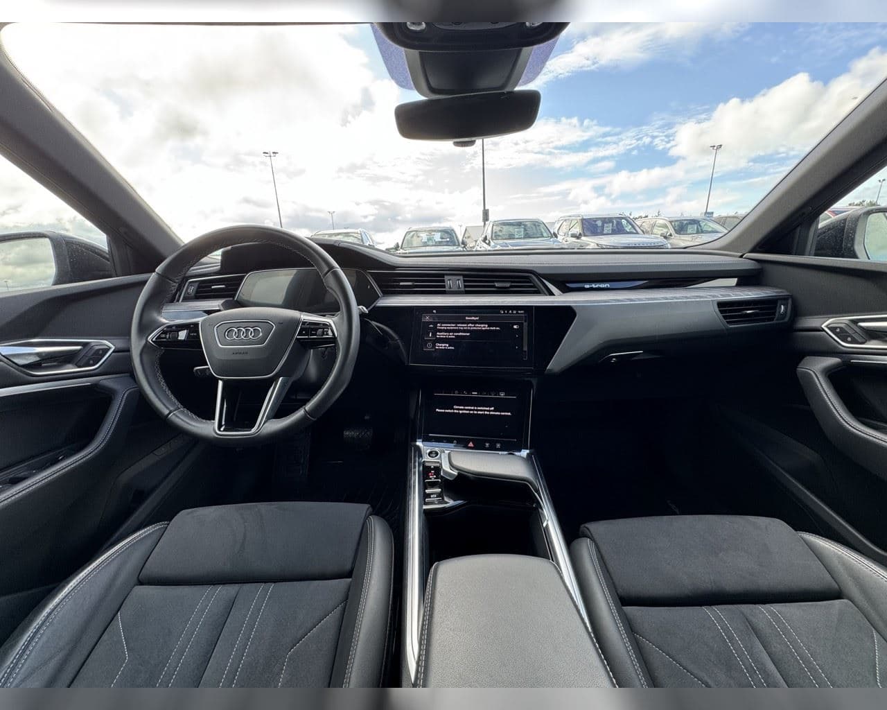 2023 Audi Q8