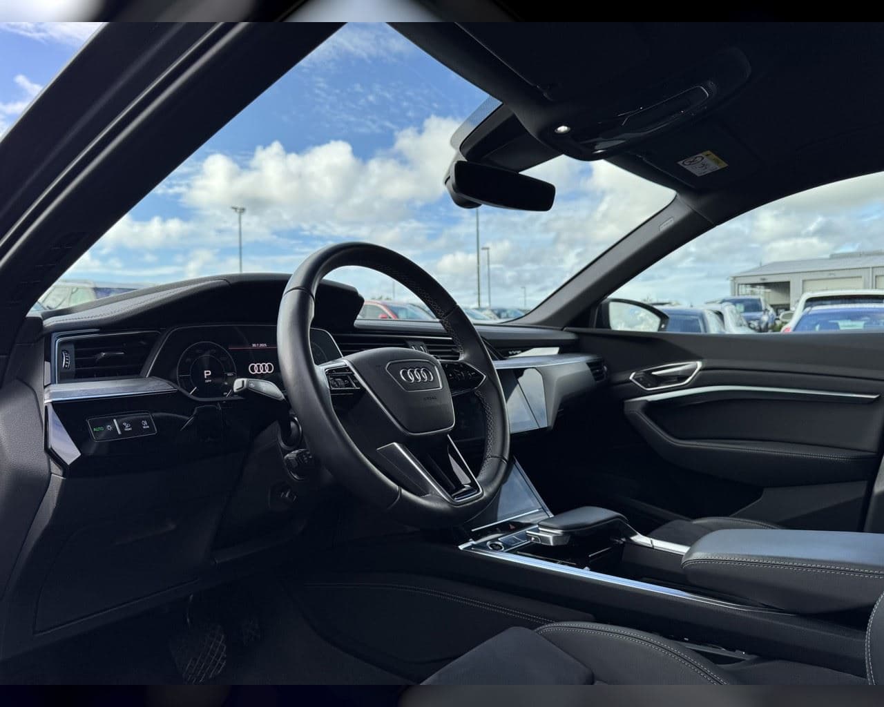 2023 Audi Q8