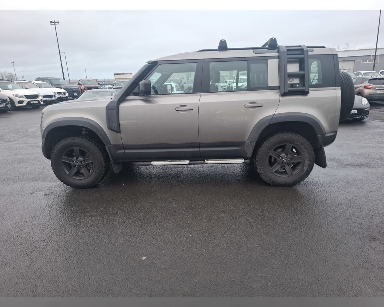 2021 Land Rover Defender