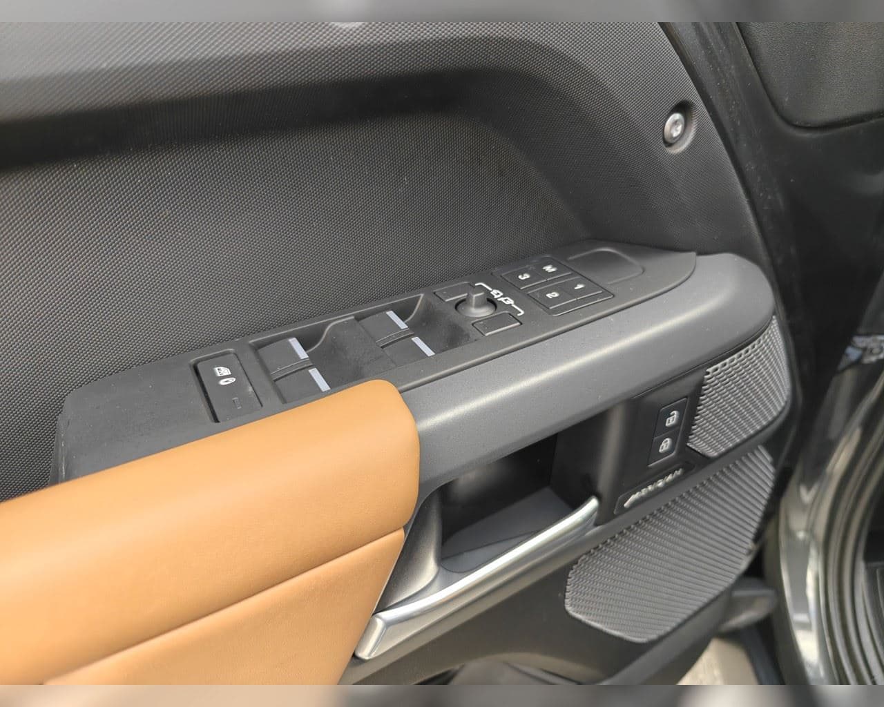 2024 Land Rover Defender