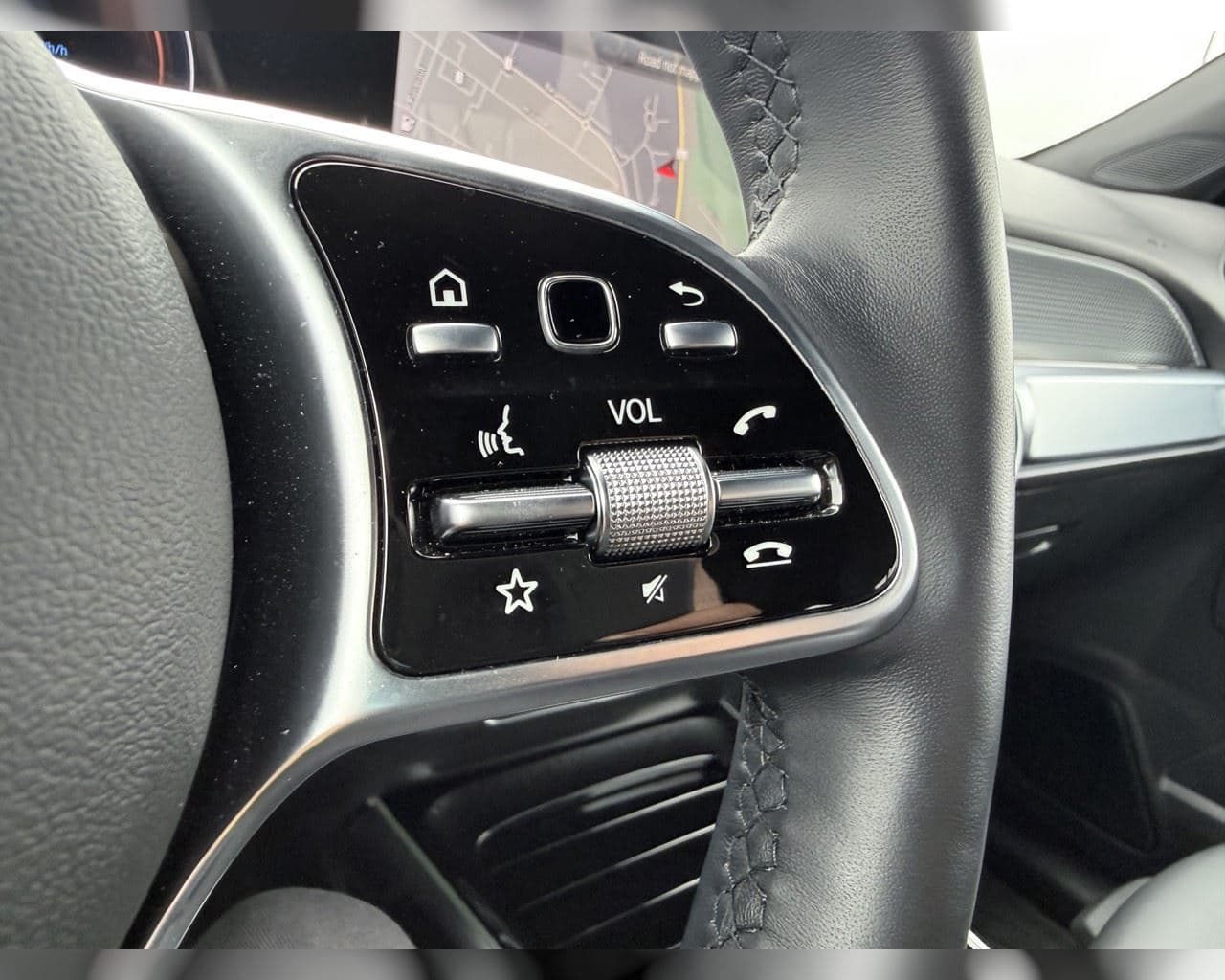 2025 Mercedes-Benz EQB