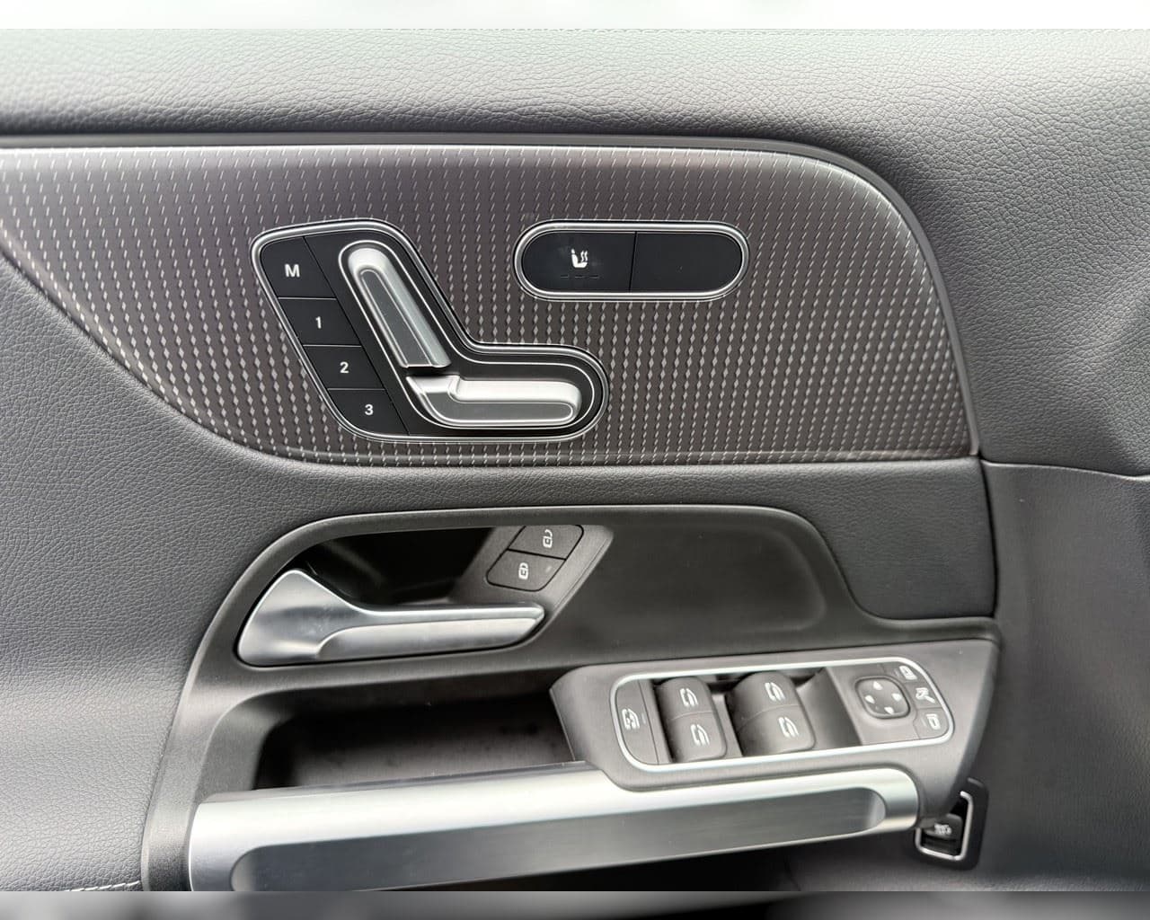 2025 Mercedes-Benz EQB