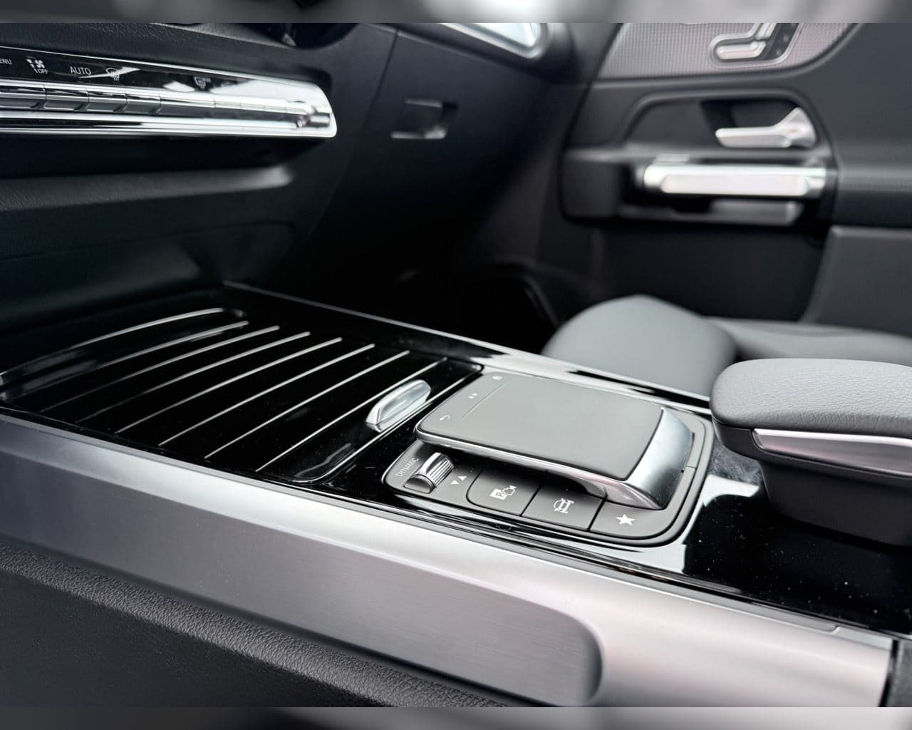 2025 Mercedes-Benz EQB