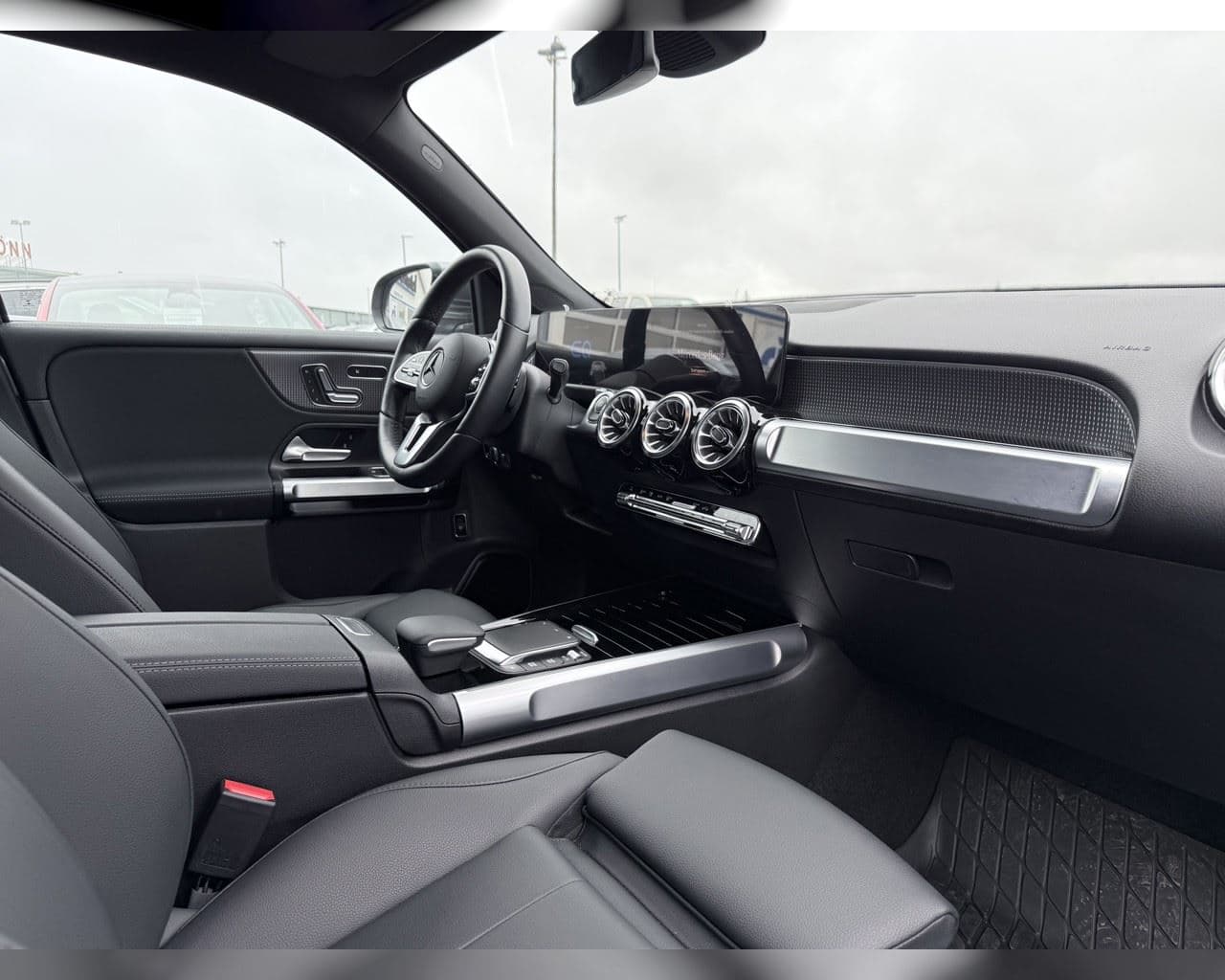 2025 Mercedes-Benz EQB
