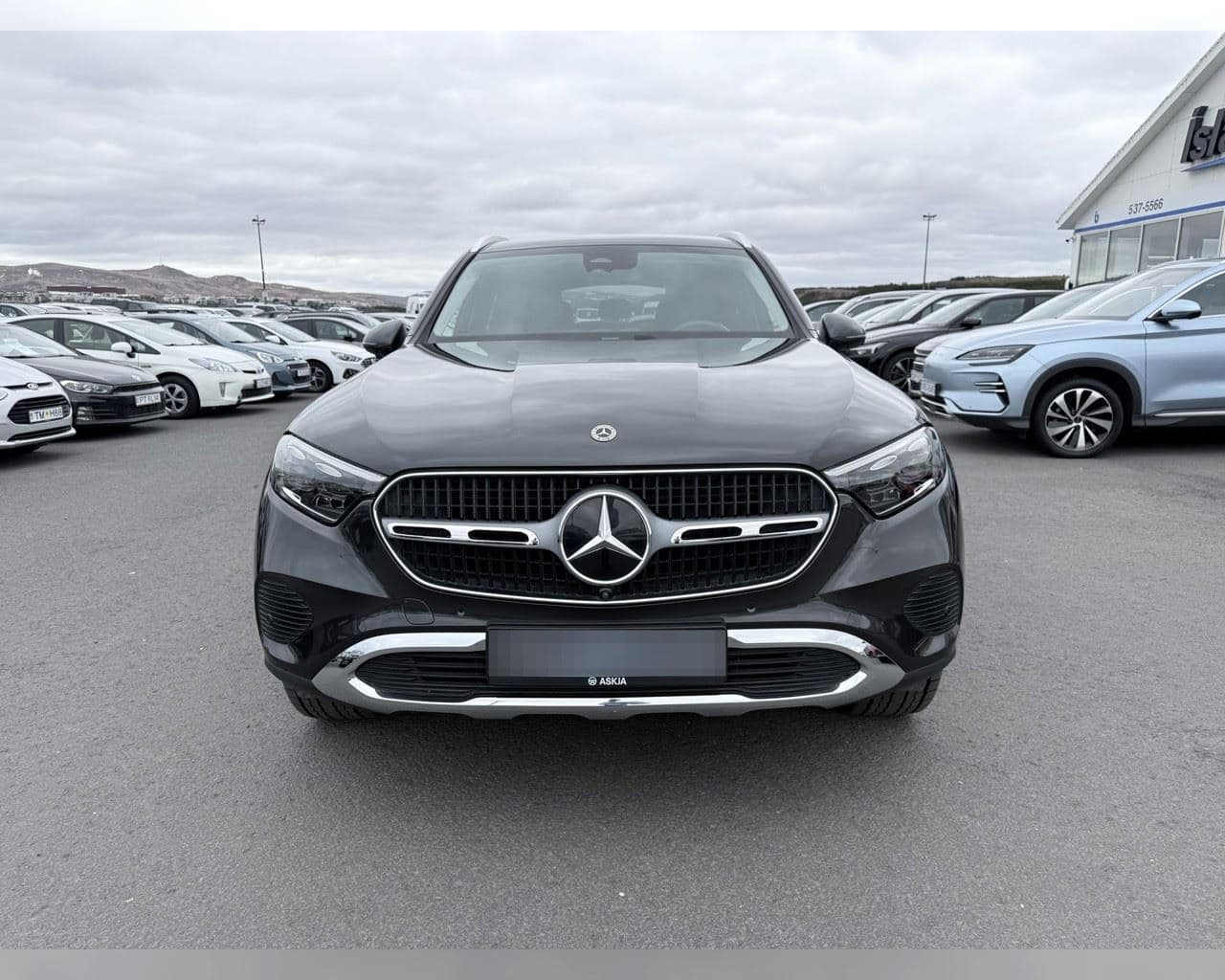 2025 Mercedes-Benz GLC