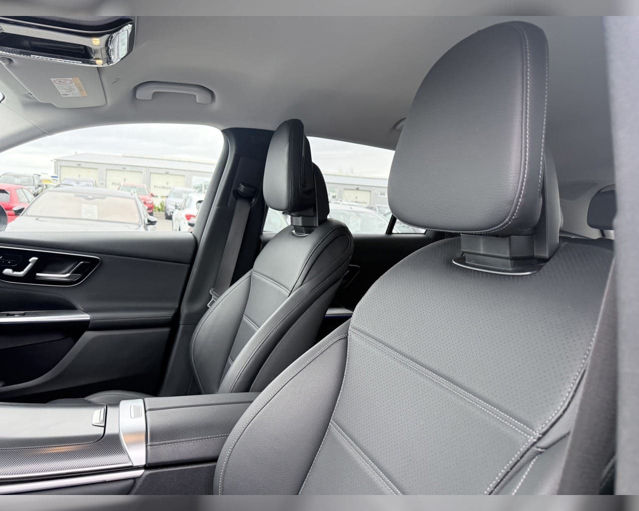 2025 Mercedes-Benz GLC