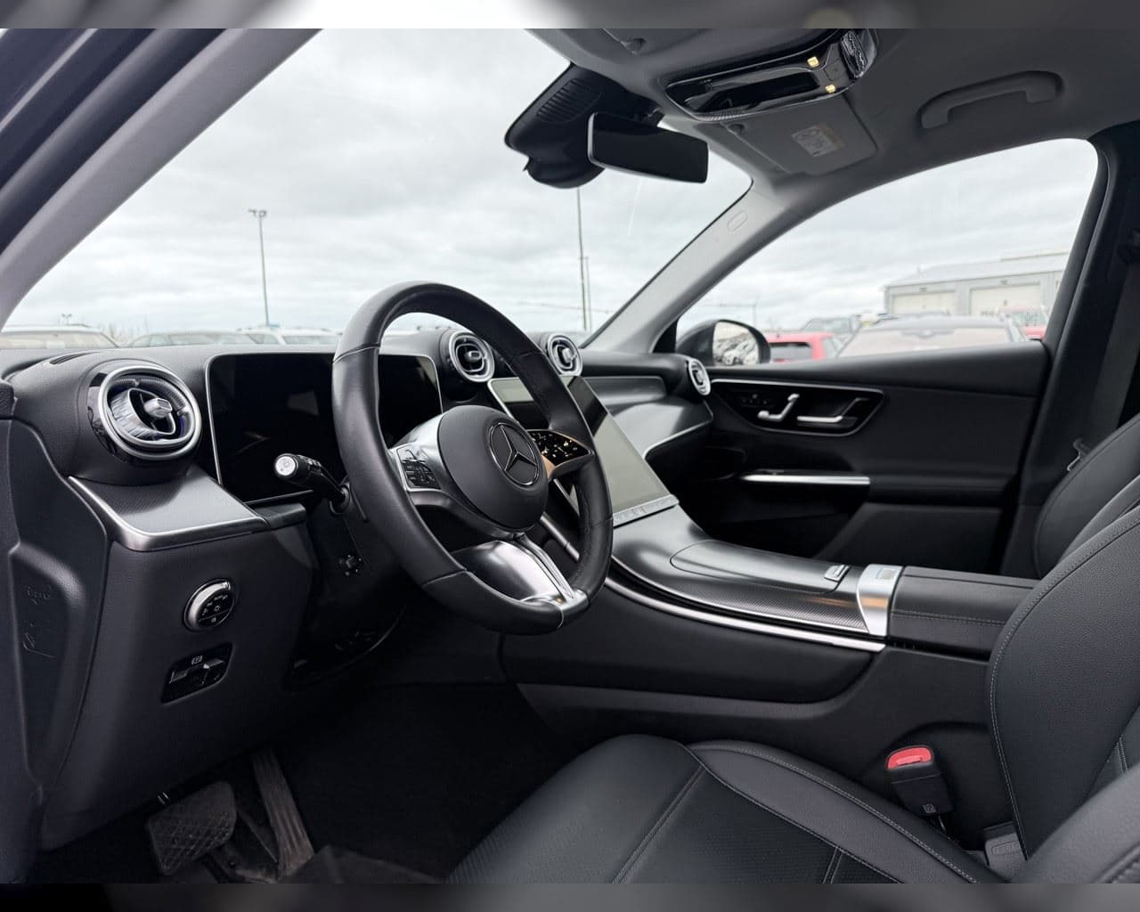 2025 Mercedes-Benz GLC