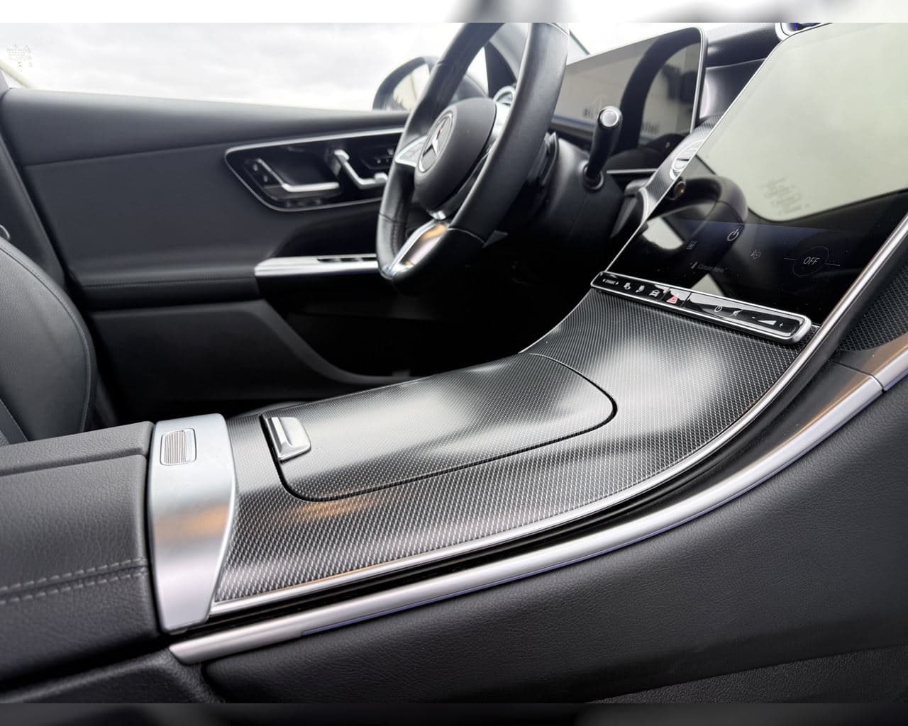 2025 Mercedes-Benz GLC