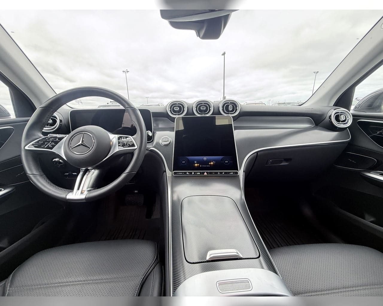 2025 Mercedes-Benz GLC