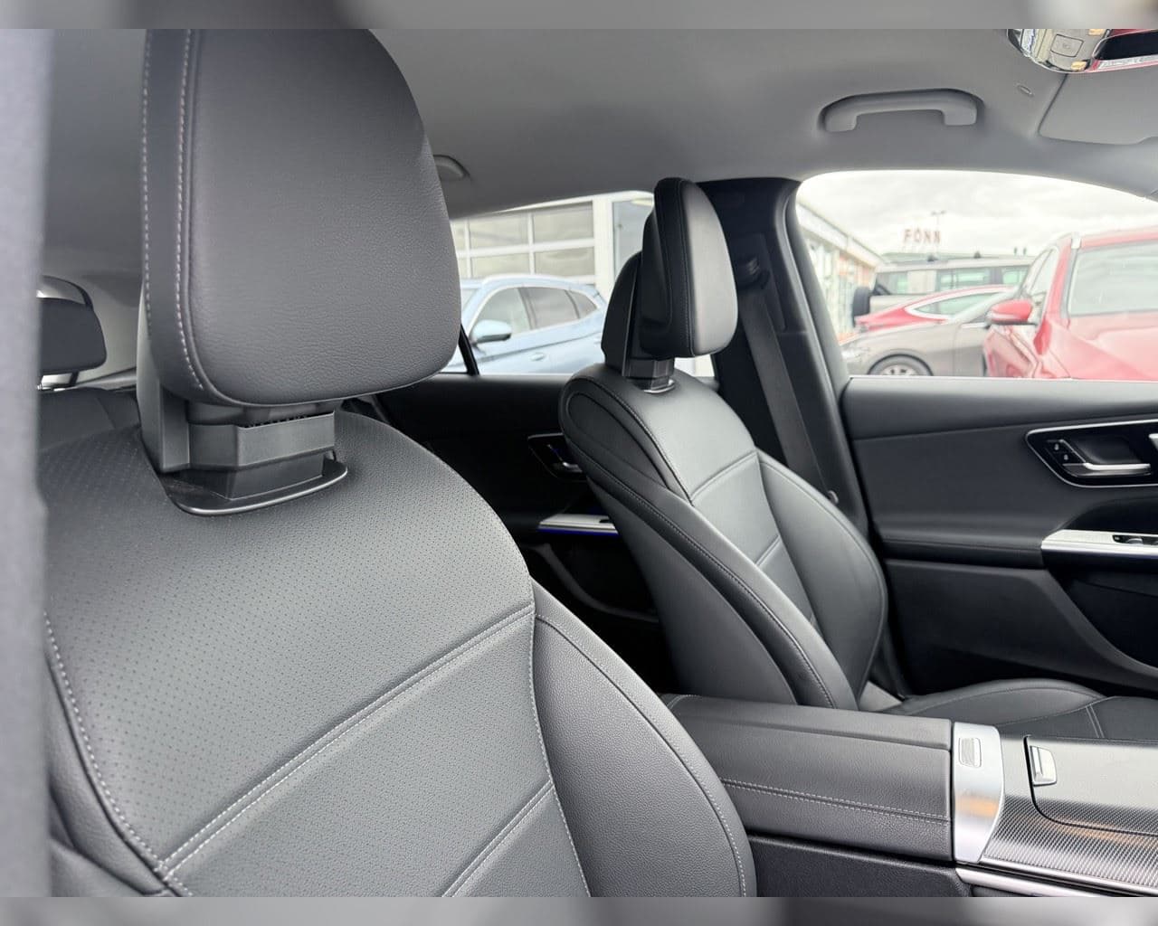 2025 Mercedes-Benz GLC