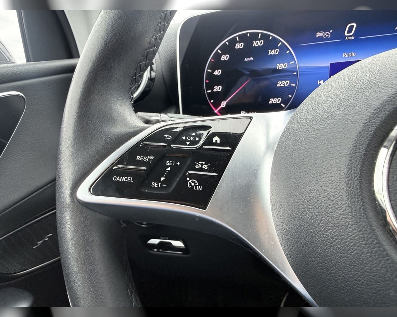 2025 Mercedes-Benz GLC