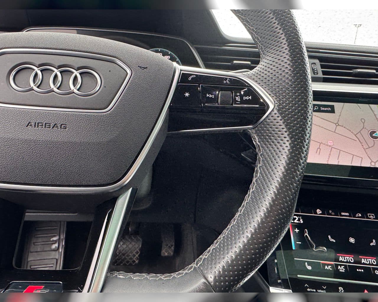 2022 Audi e-tron