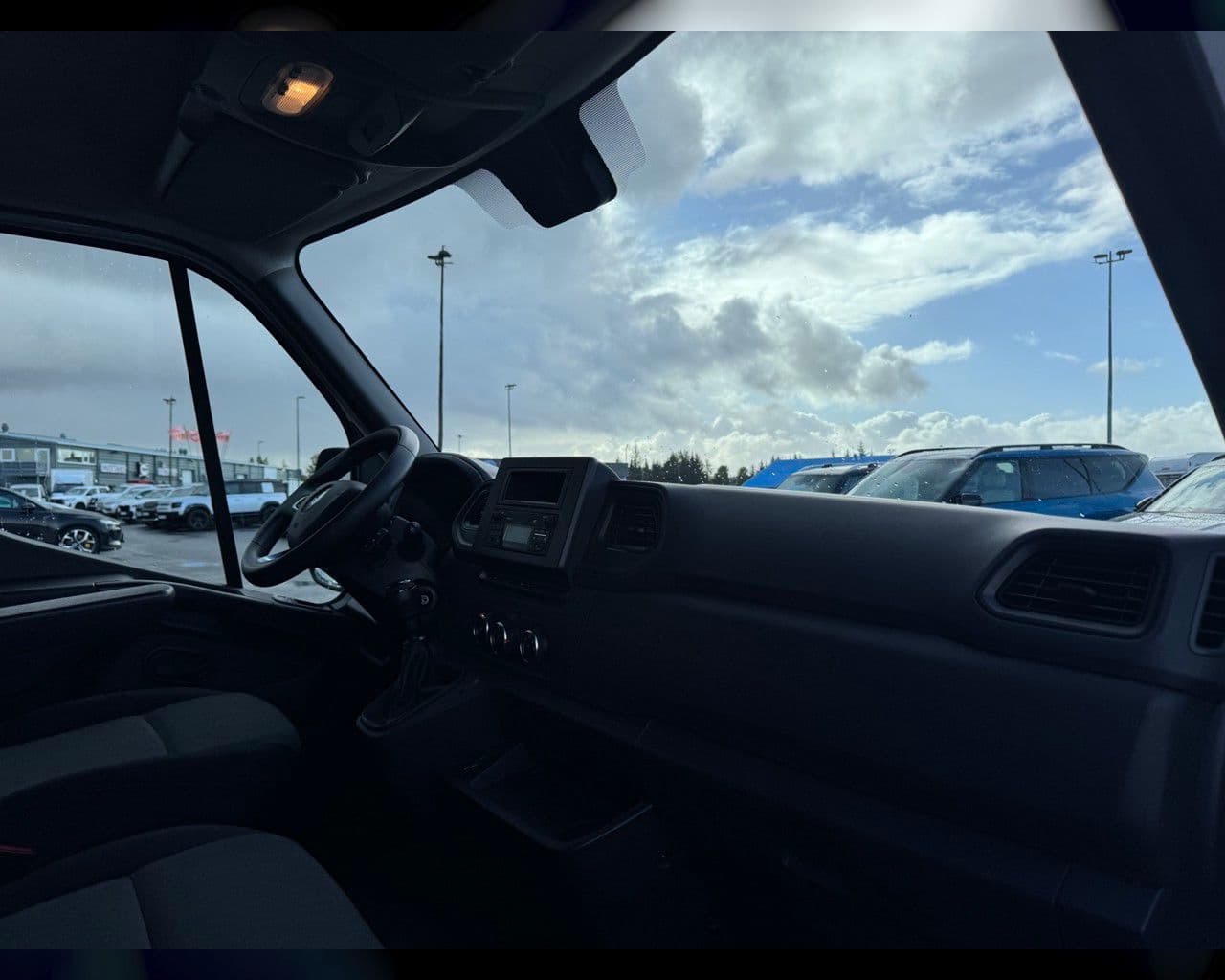 2024 Renault Master