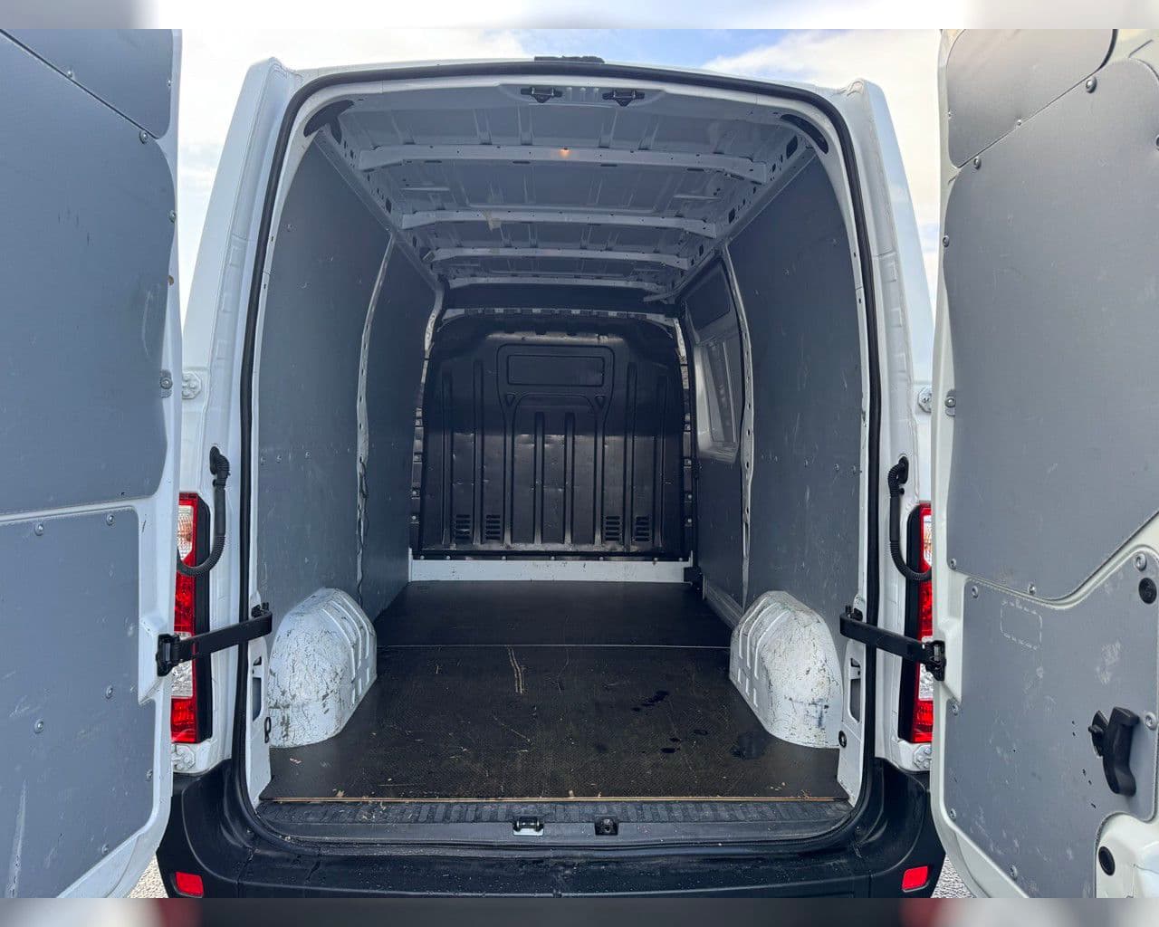 2024 Renault Master