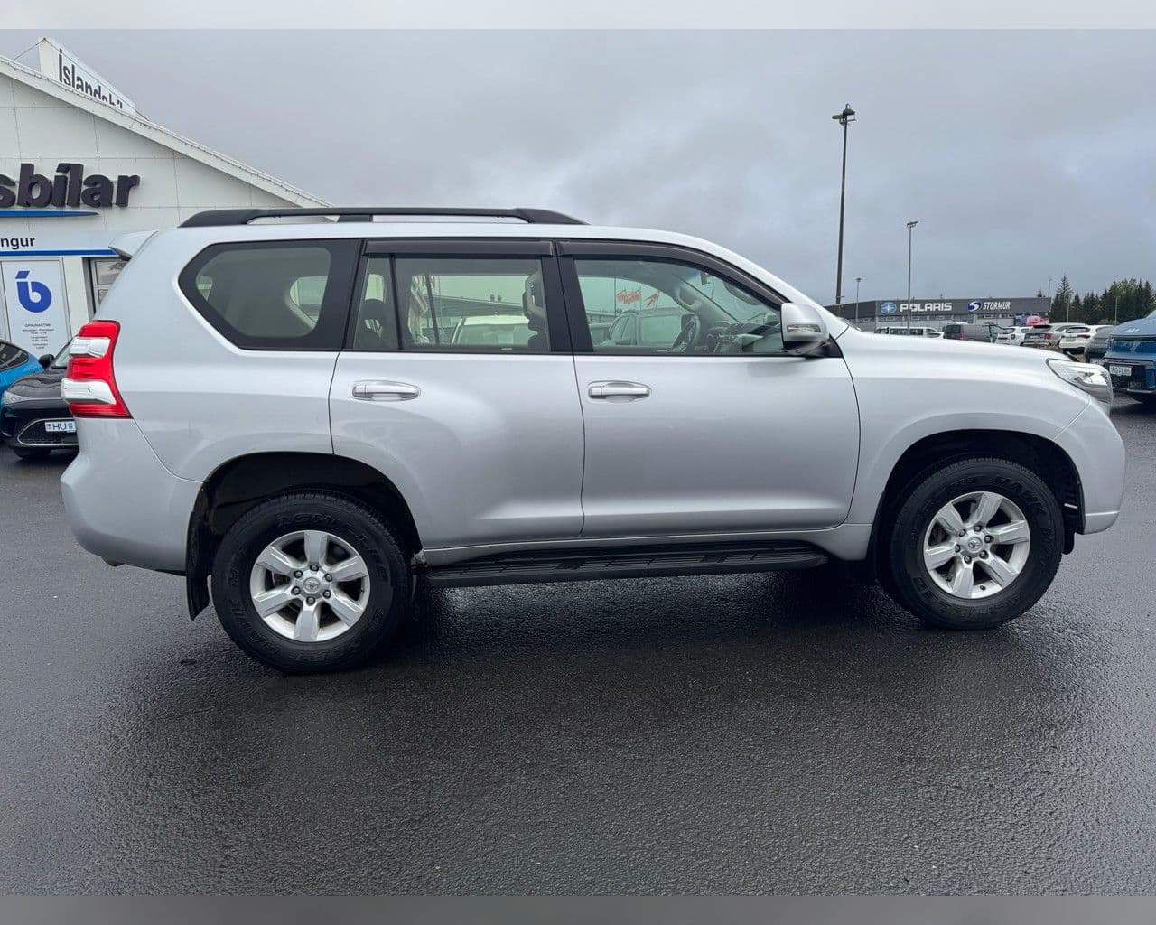 2018 Toyota Land Cruiser