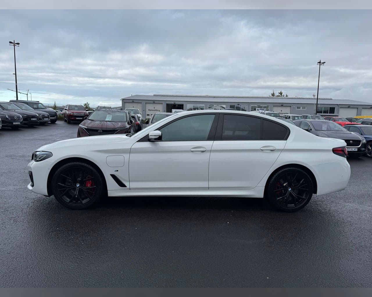 2021 BMW 5 Series 545e xDrive