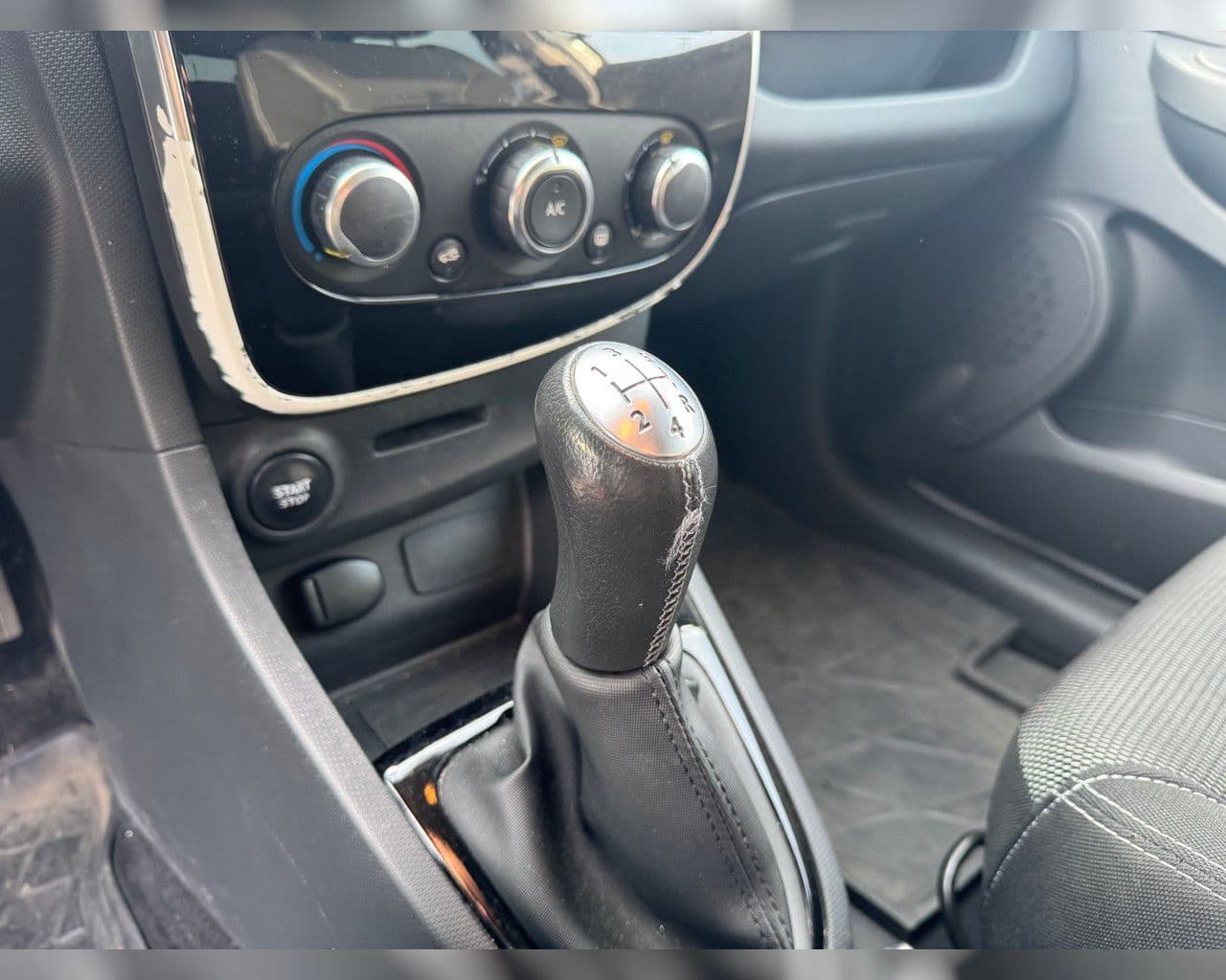 2015 Renault Clio