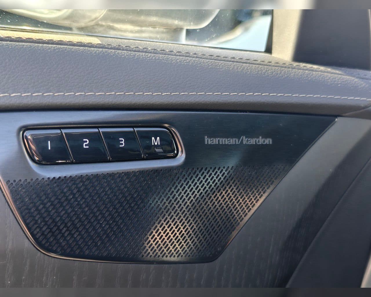 2020 Volvo XC90