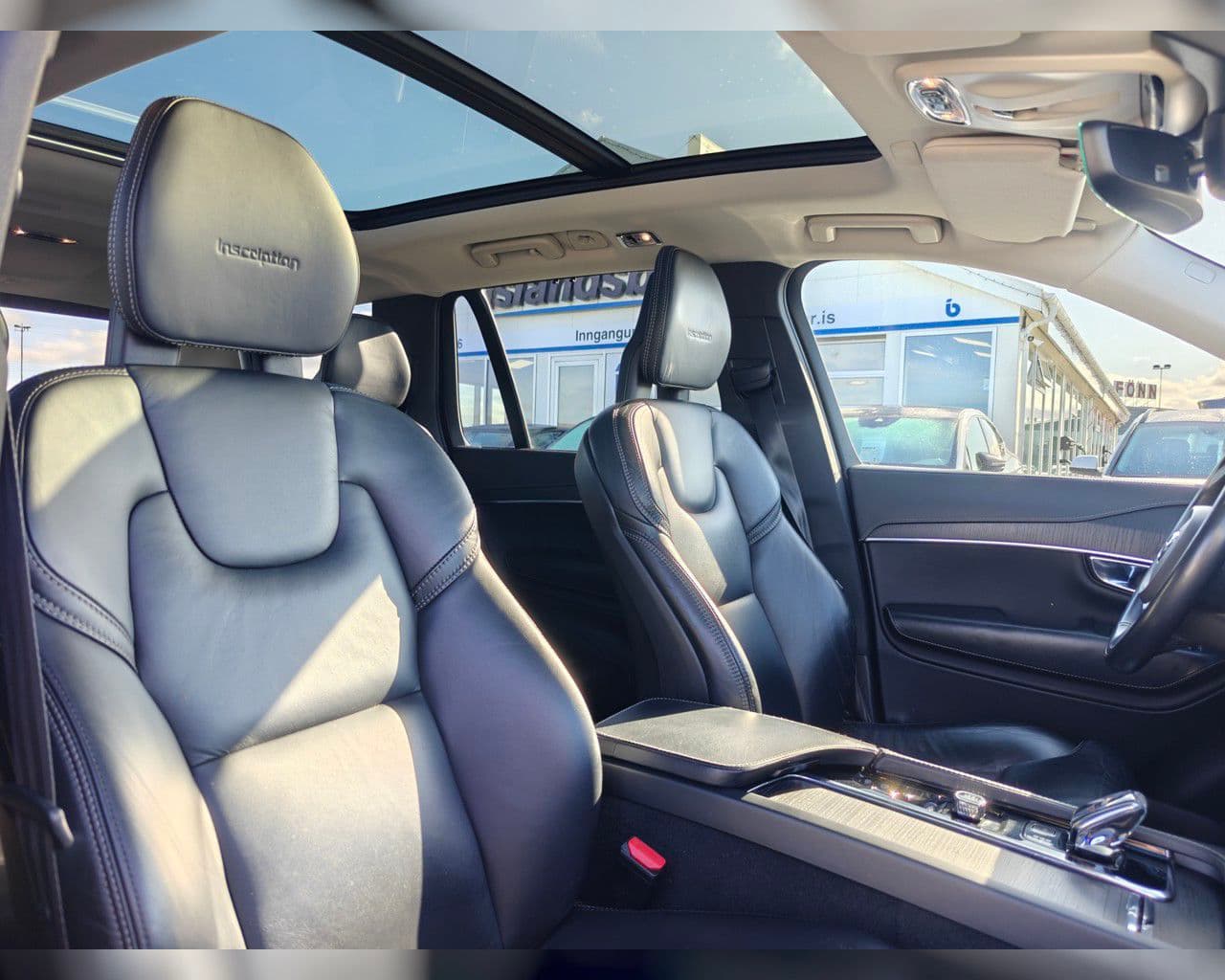2020 Volvo XC90
