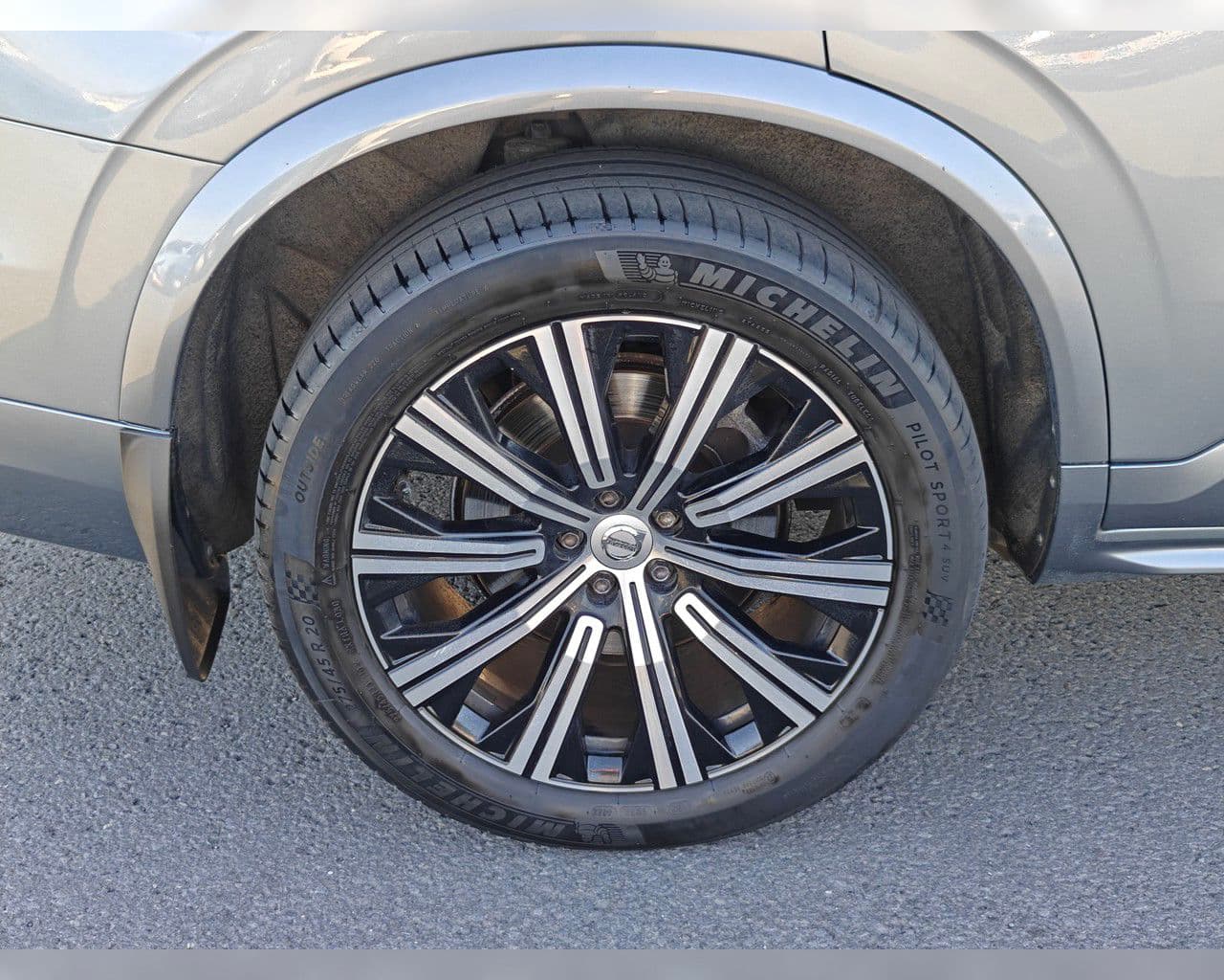 2020 Volvo XC90