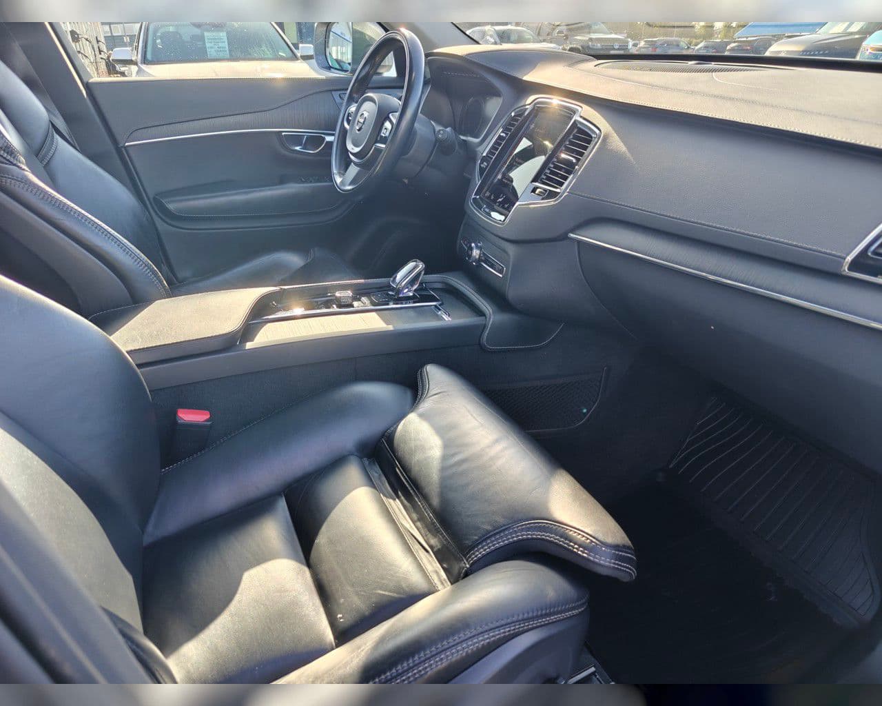2020 Volvo XC90