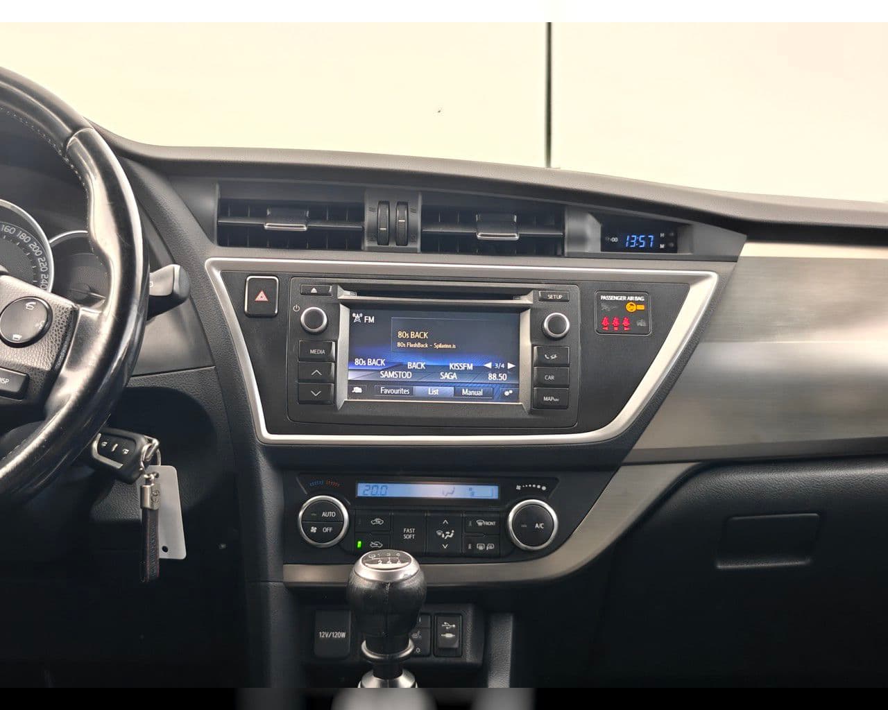 2014 Toyota Auris