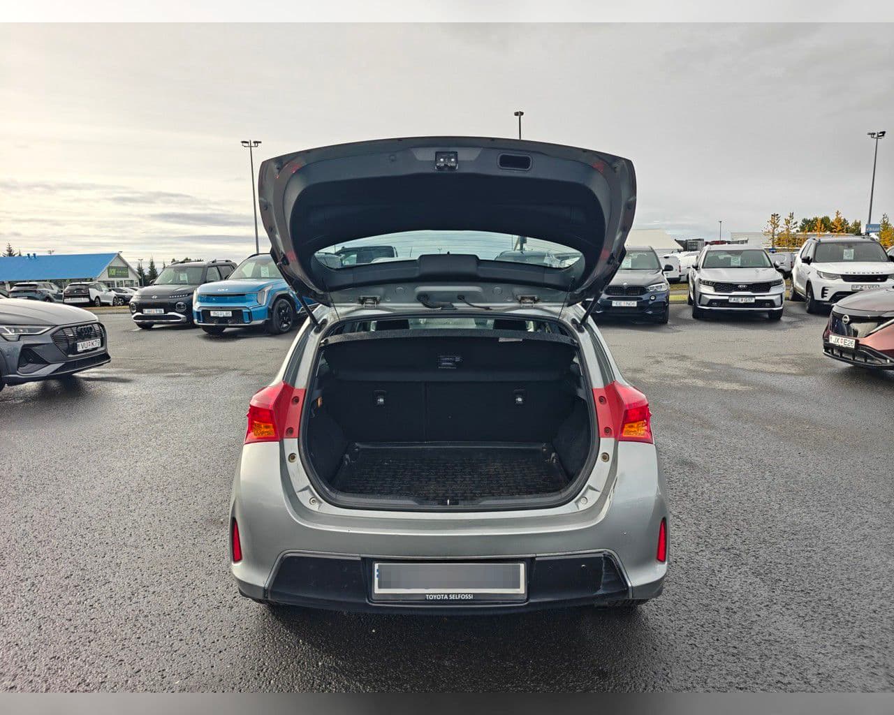 2014 Toyota Auris