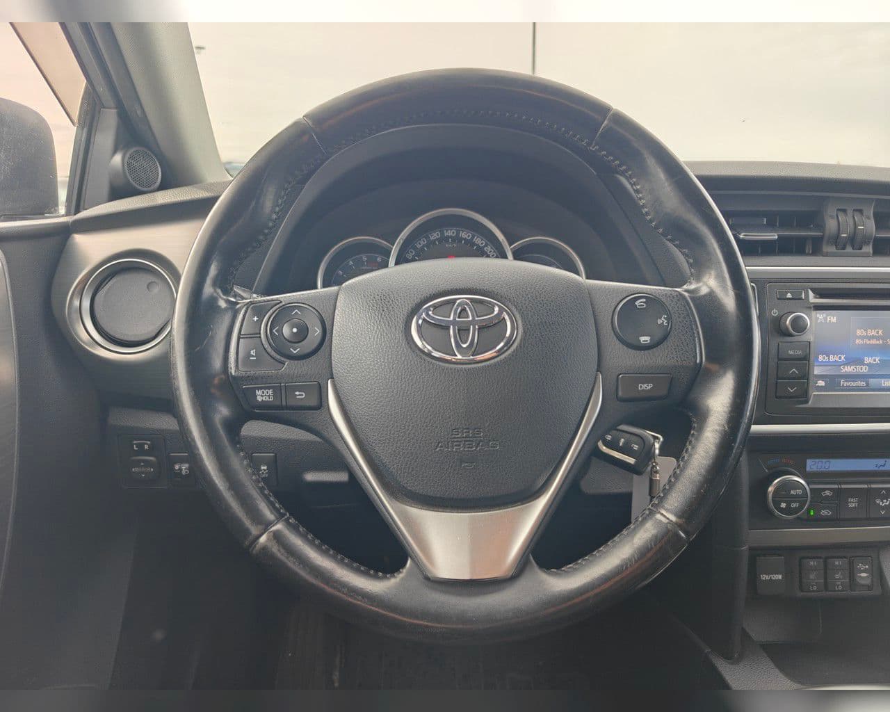2014 Toyota Auris