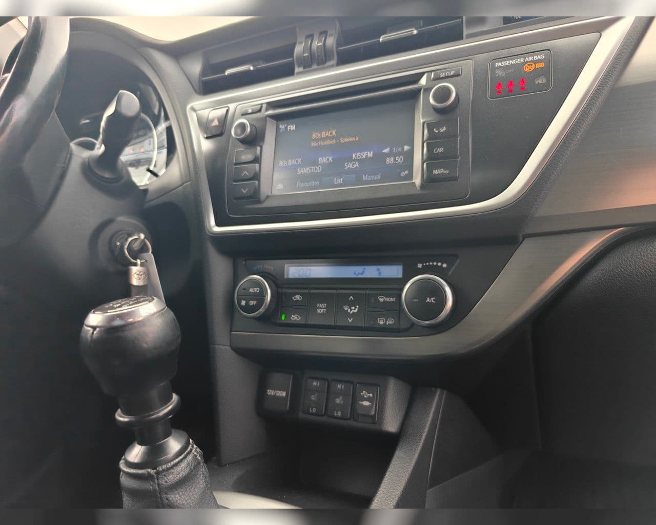 2014 Toyota Auris