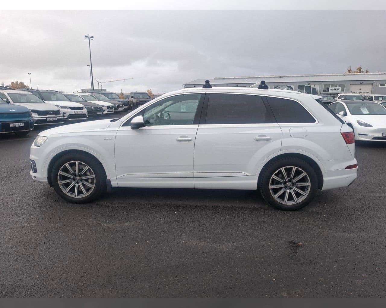 2018 Audi Q7 e-tron